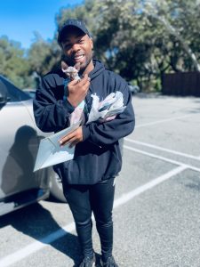 Todrick Hall picks up his new sphynx kitten